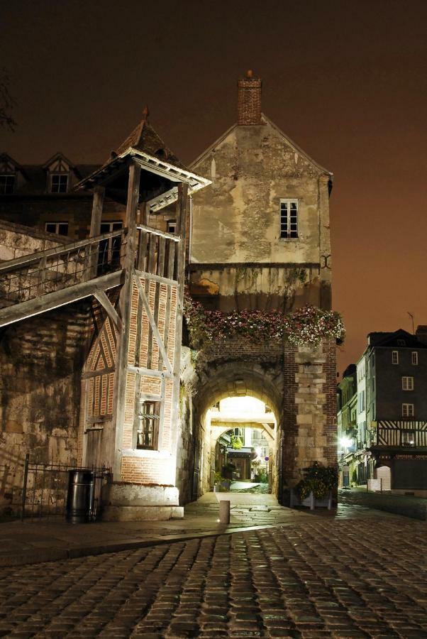 Cosy Maison 3 Chambres Honfleur Jardin, Parking Prive Et Jacuzzi Bagian luar foto