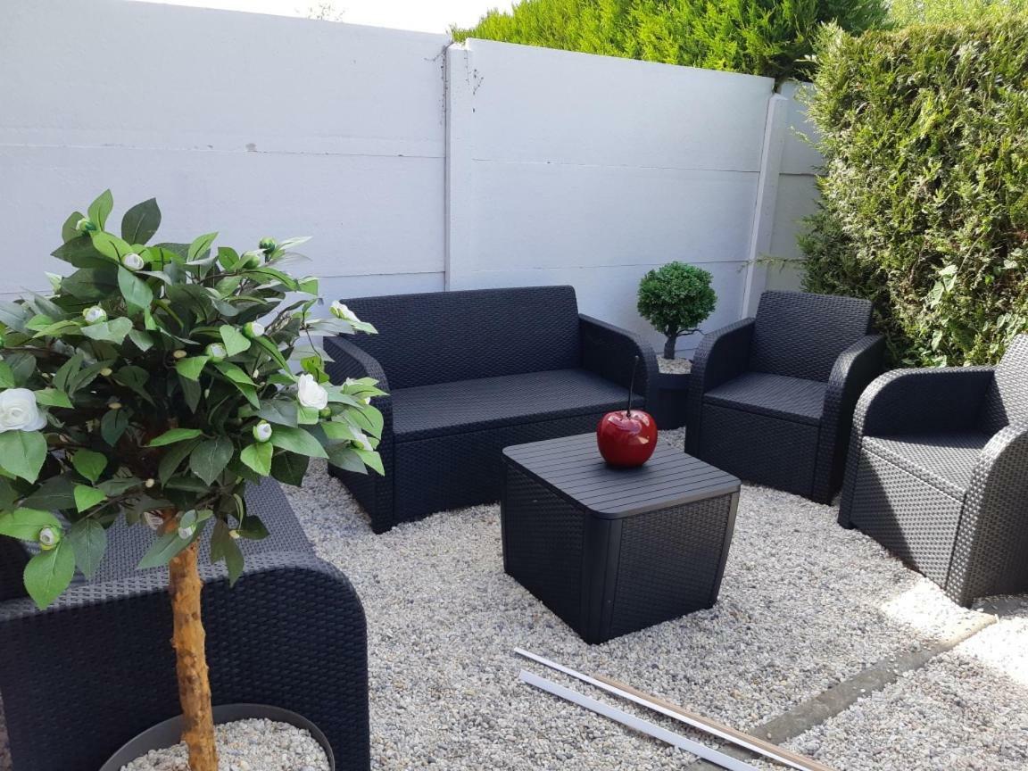 Cosy Maison 3 Chambres Honfleur Jardin, Parking Prive Et Jacuzzi Bagian luar foto